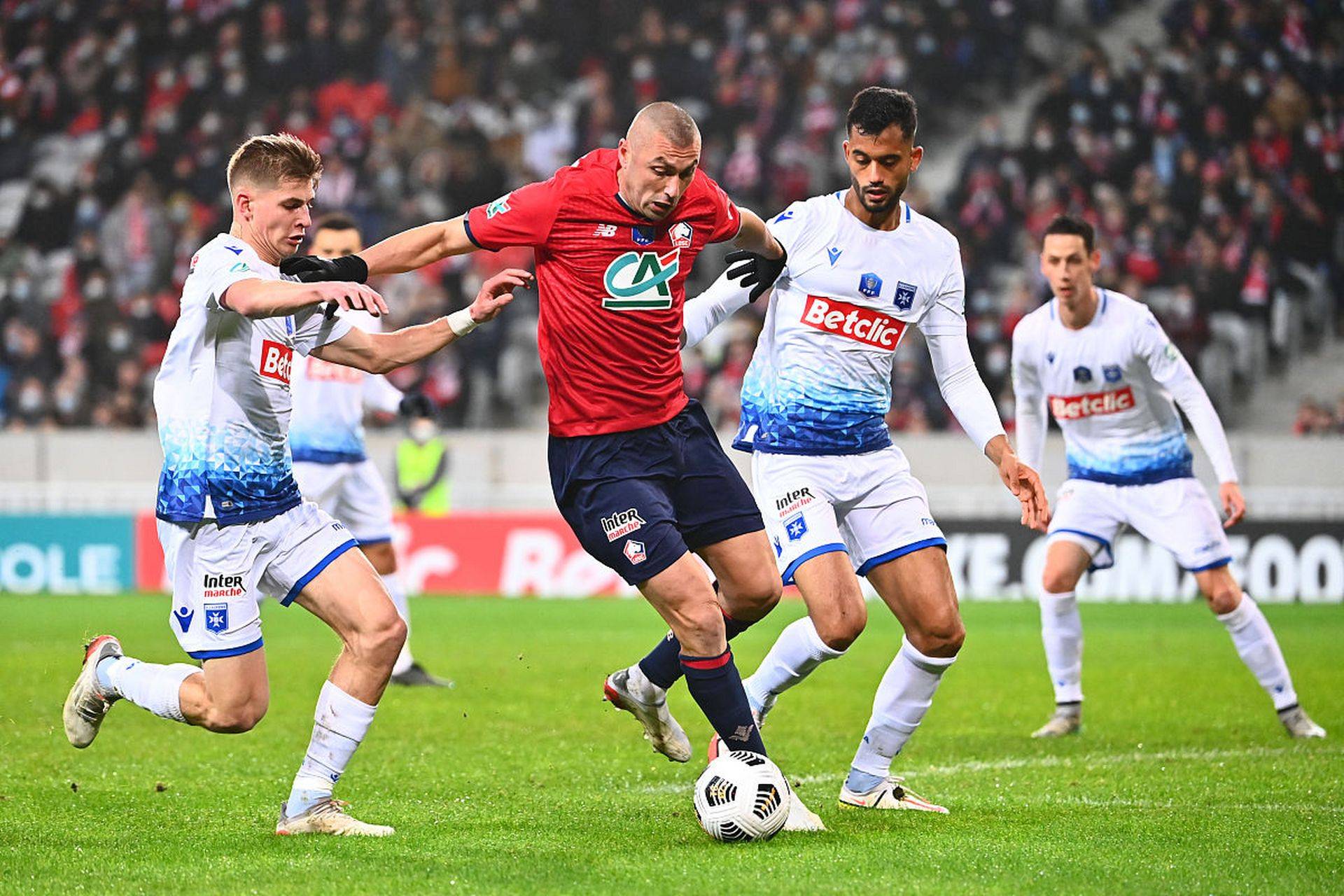 欧塞尔惜败里尔，客场苦战仍未能取胜