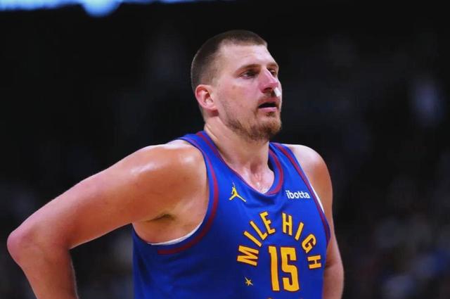 山东队逆转新疆队,约基奇刷新纪录 山东队逆转新疆队,约基奇刷新纪录