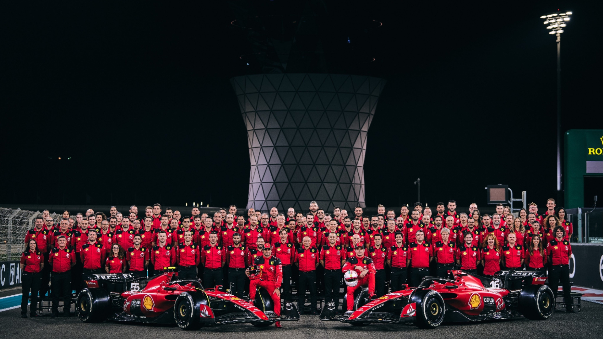 法拉利轻取红牛车队，皮亚斯特里扛起全队