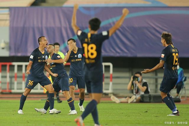 广州富力主场落败,积极备战接下来比赛 广州富力主场落败,积极备战接下来比赛