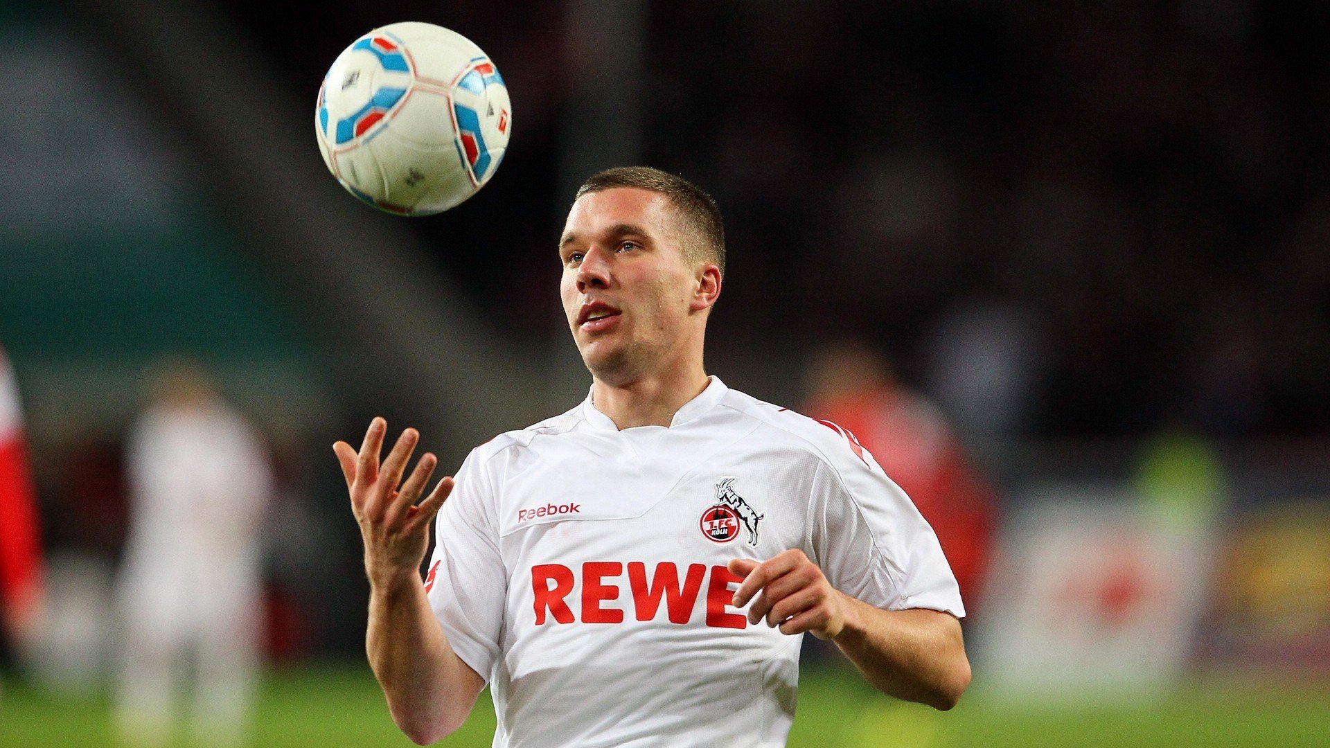 奥运周期关键战焦点战,威尔士险胜丹麦,欧洲杯预选赛上演惊魂逆转