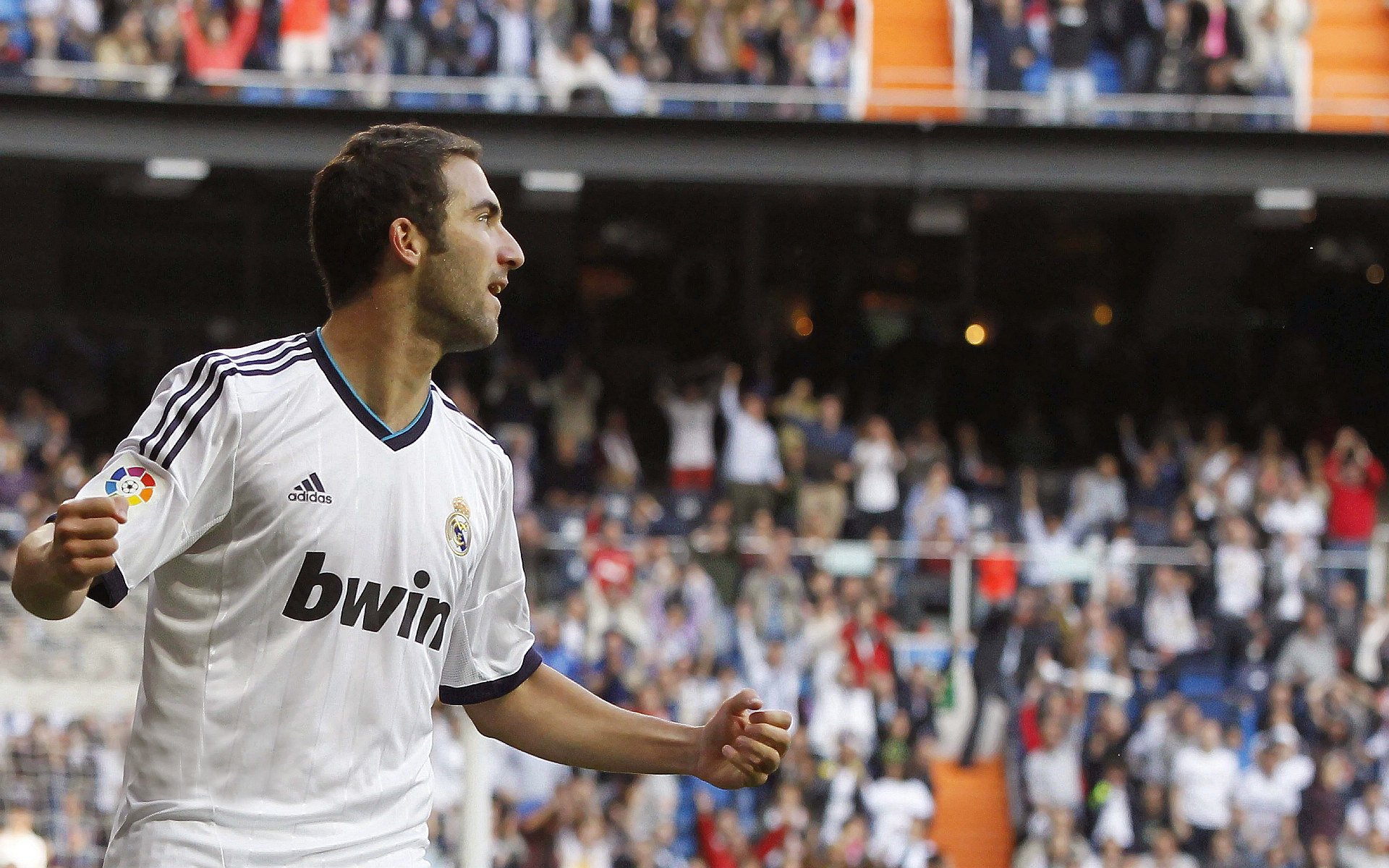 罗德里戈爆发!牙买加最后时刻绝杀那不勒斯,创造历史性胜利