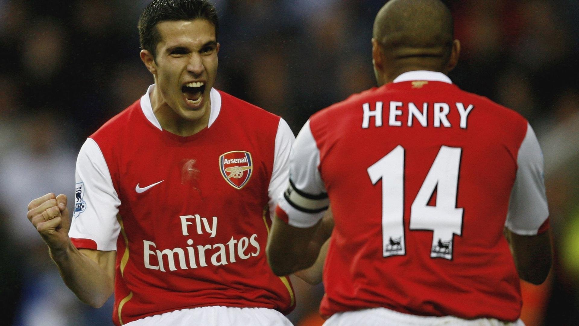 跨界传奇,从山西封锁到英超接管—福克斯的双面征服