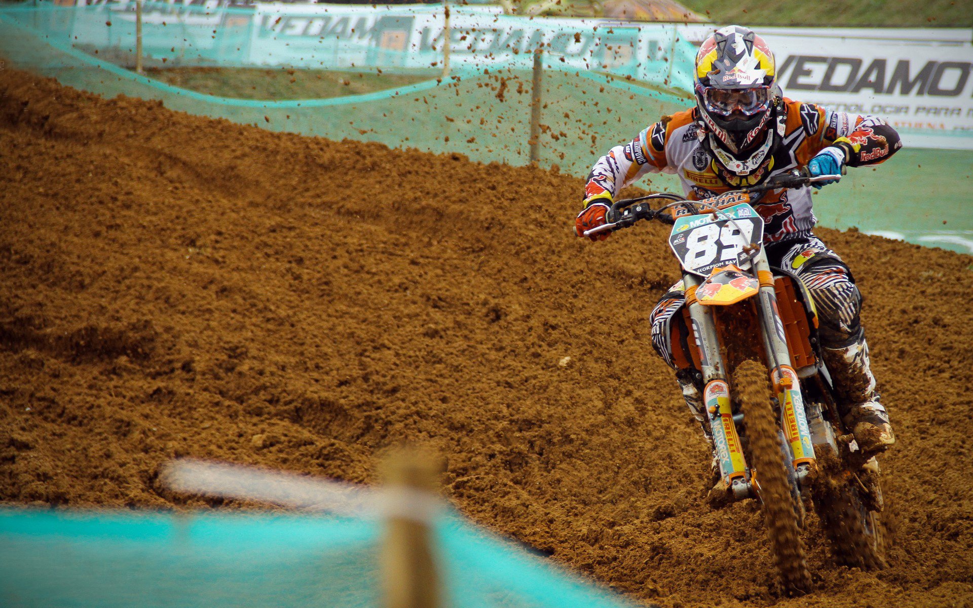 跨界风暴,几内亚强压尤文,厄德高在F1揭幕战接管赛道